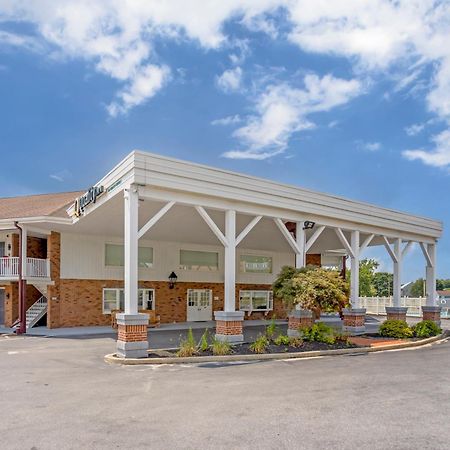 Quality Inn Smoketown  Экстерьер фото